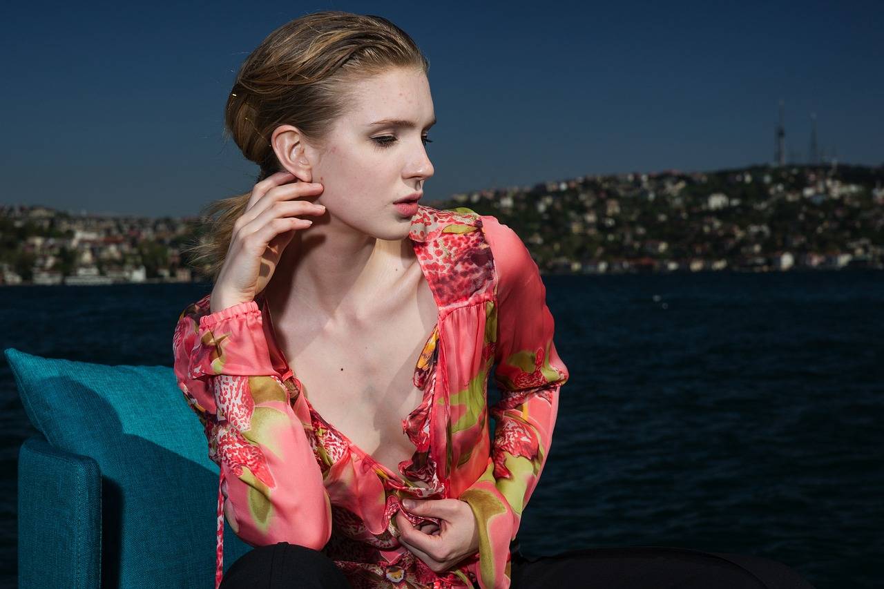 How to Dress for Different Seasons